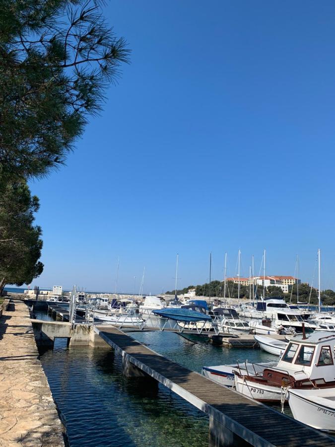 Sea breeze studio Hotel Pula Exterior foto